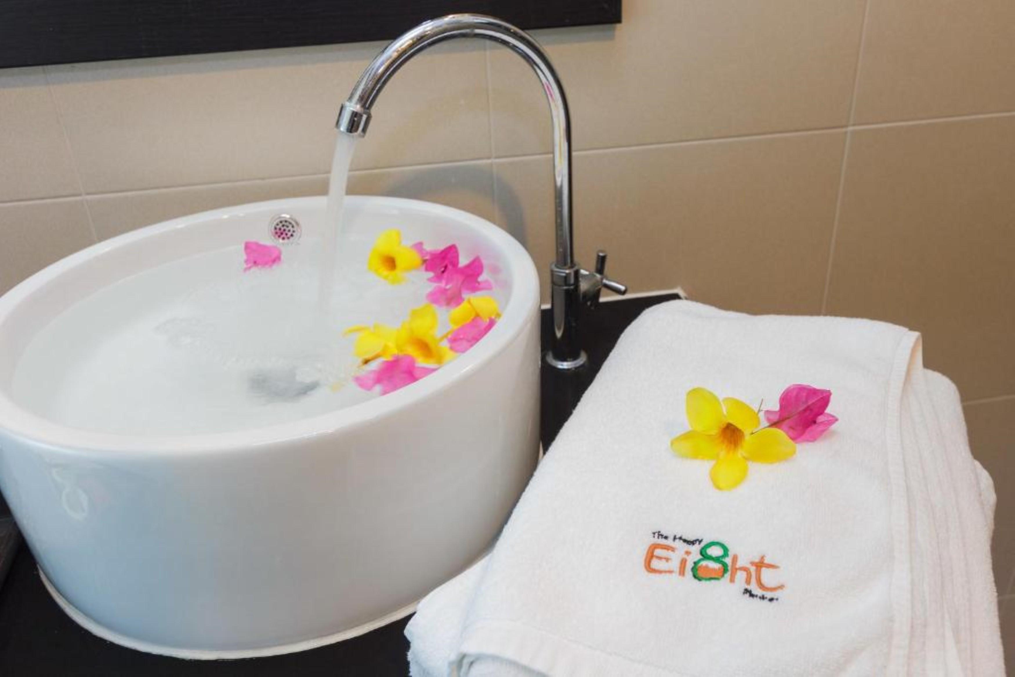 Happy Eight Resort Sha Nai Harn Exterior photo